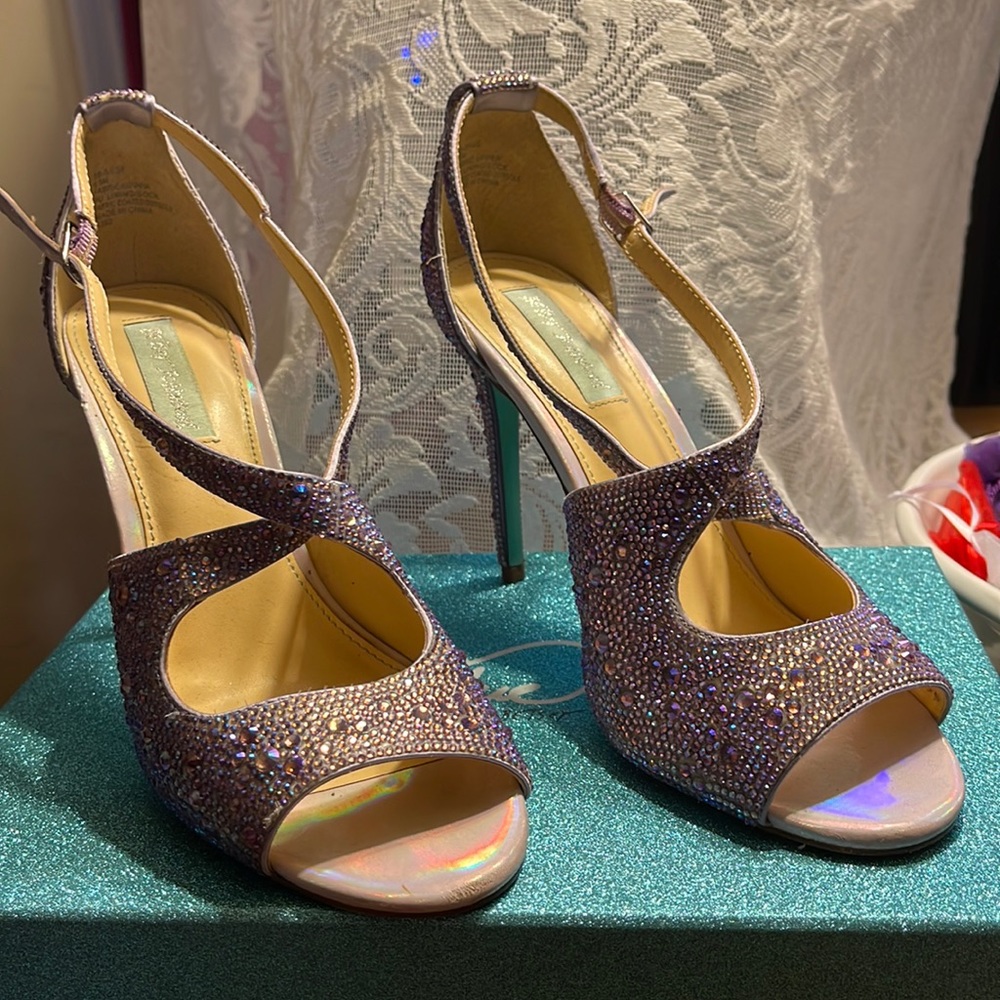 Betsy Johnson SB-Sage Lilac Heels Size 10